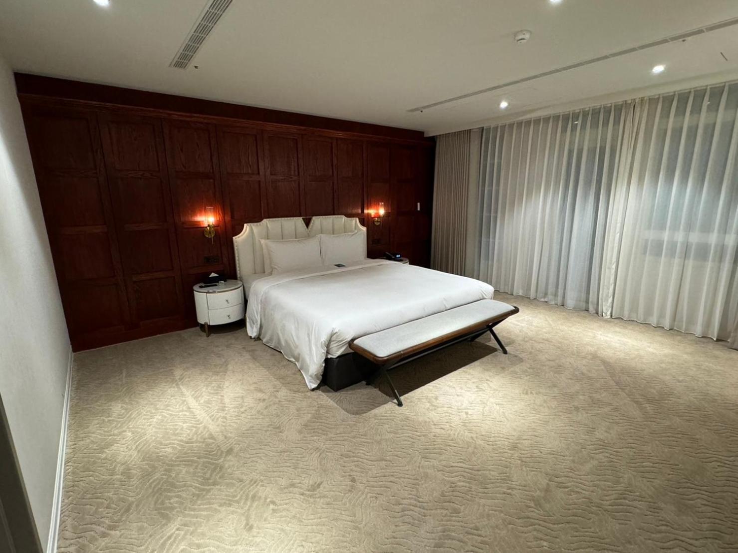Tryp By Wyndham New Taipei Linkou 新北林口爵怡溫德姆酒店機場捷運mrta9林口站 المظهر الخارجي الصورة